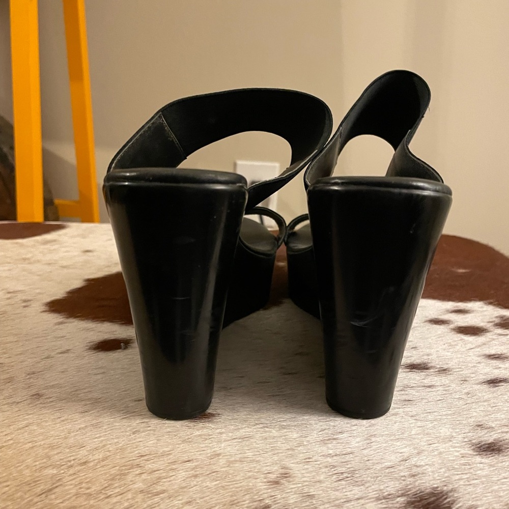 Charles David Black Wedges - Picture 4 of 7